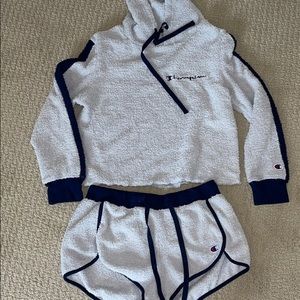 Champion matching FUZZY sweats